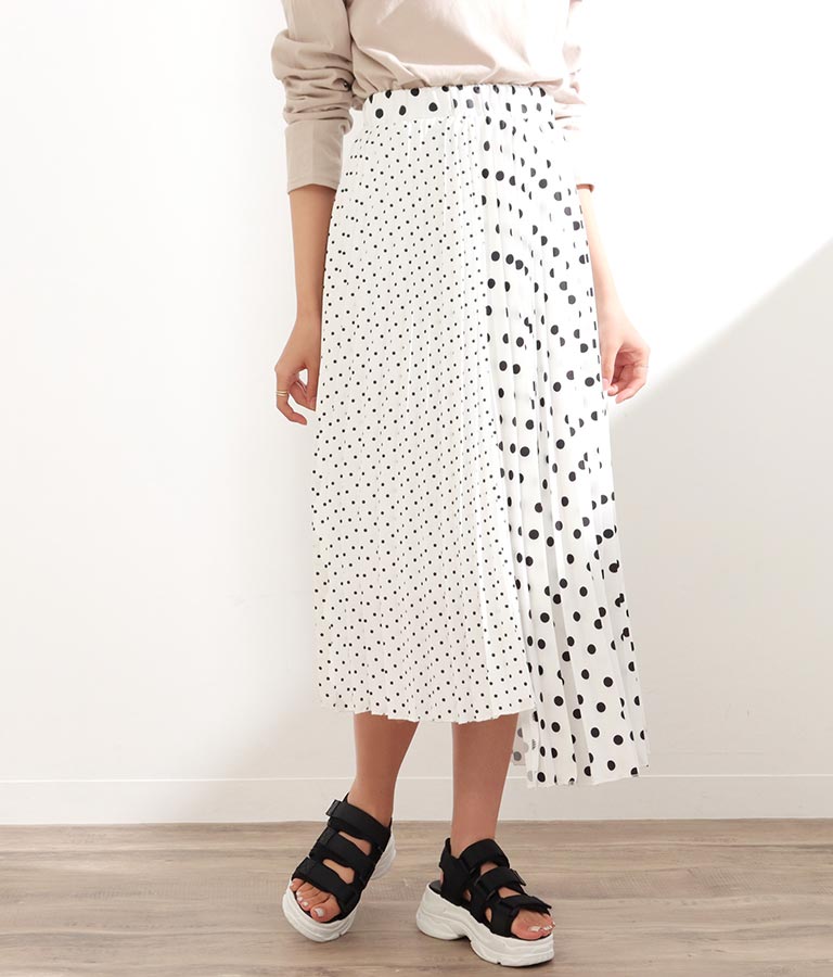 Dot Pleats Switched Skirt